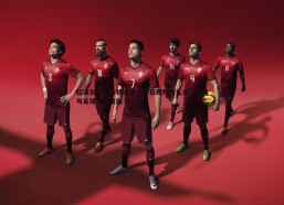 a8体育直播-拉波尔塔莱万特主场之行获赠特色礼盒，友谊与足球文化交融